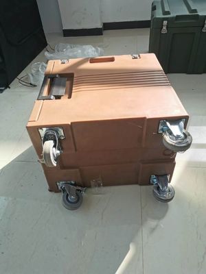 65cm x 45cm x 63,5cm Buitengrootte Geïsoleerde voedseldoos 90L Volume voor het warm houden van voedsel