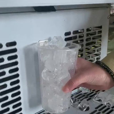 120 kg automatisch gecontroleerde ijsblokjesmachine met andere ijsvormen en -ontwerp