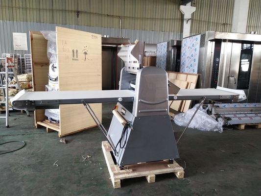 630 mm Europese deegrolmachine voor optimale prestaties