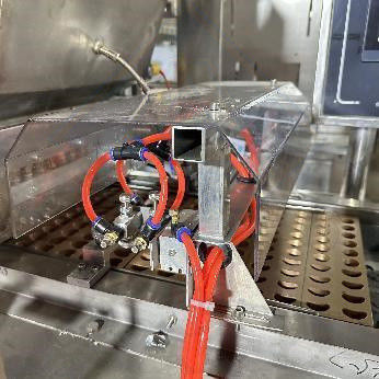 Hoogproductieve 50kw Lollipop Candy Maker Machine voor automatische Gummy Candy Productie