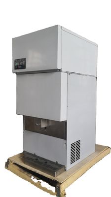 Dagelijkse capaciteit 45 kg/dag IJskub-dispenser met automatische ijsmachine en maan-ijs van Chin