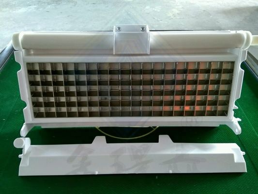 Vinnige industriële ijsmaker 22*22mm ijstype 65 kg/dag Capaciteit voor kubus- en buis-ijs