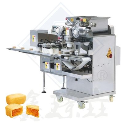 Eenvoudige werking van de extruder en de vulmachine met automatisering