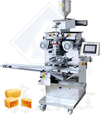 Eenvoudige werking van de extruder en de vulmachine met automatisering