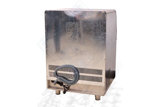 Commerciële ijsmachine voor de automatische productie van ijsblokjes en ijs