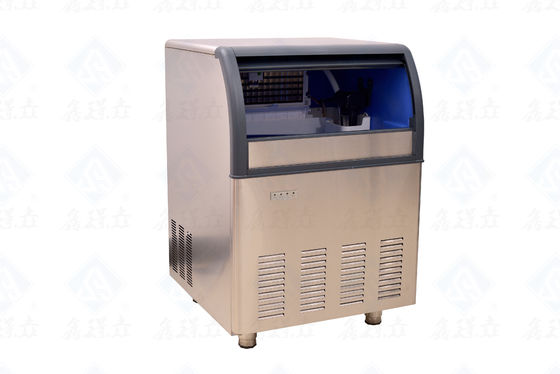 Automatische ijsmachine met ijsblokjes in de vorm van ijsblokjes en een capaciteit van 450 kg