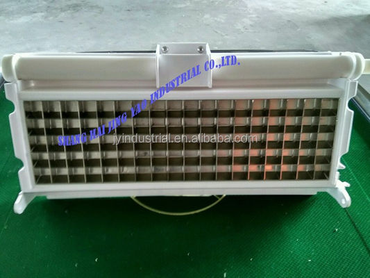 Automatische ijsmachine met ijsblokjes in de vorm van ijsblokjes en een capaciteit van 450 kg