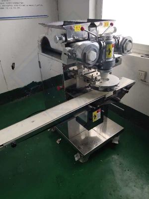 1520*820*1300mm Grootte Automatische inkrustings- en vormmachine voor koekjes in 2023