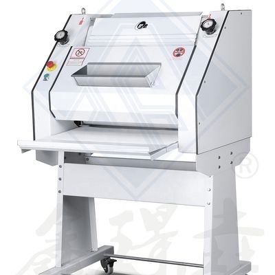 Professionele baguette- / Franse broodvormmachine met een capaciteit van 50-1200 gram per stuk