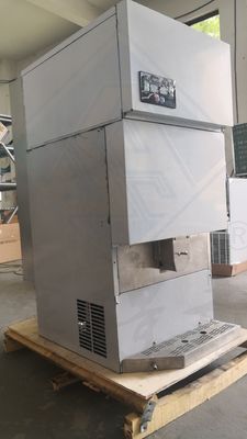 Home IJskubben Maker met roestvrij staal 304 materiaal en volledig automatische functie