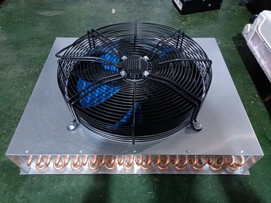 Geavanceerde luchtgekoelde condensator voor ijsmachines in een productie-installatie