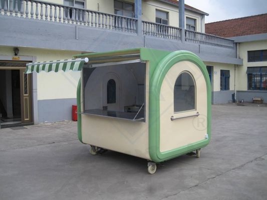 Outdoor mobiele foodtruck functie snackmachines functie voedsel leveren