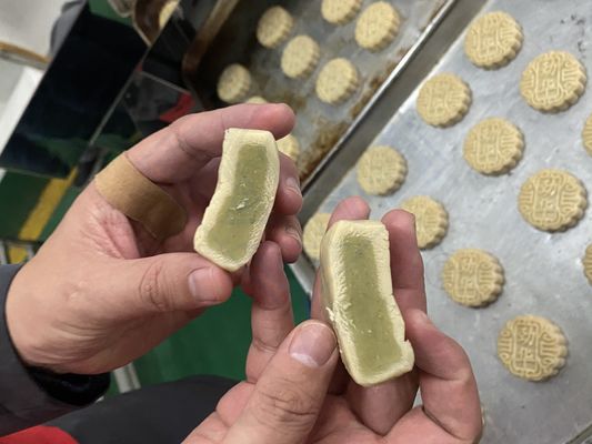 2020 Automatische Kubba Sandwich Biscuit Filling Machine met vormende functie Maamoul Encrusting Machine