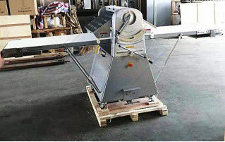240kgs Output Industrial Bread Bakery Equipment Table Top Deegplaat voor baguette