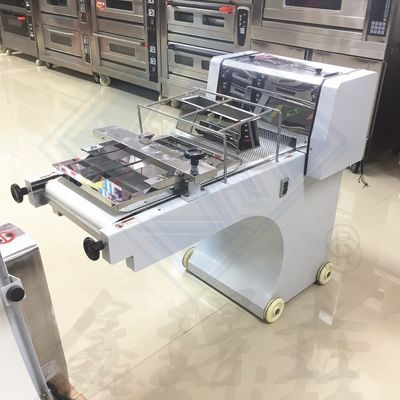 190kgs Approx Professionele broodvormmachine voor brood/rooster Uitgang Productnaam Brood