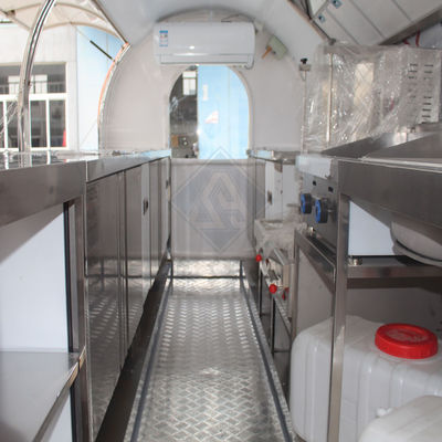 Outdoor Street Vending 450CM mobiele foodtruck met luifel en enkel/dubbele assen