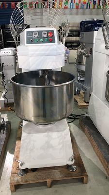 490X390X695mm 10l 15l 20l 30l Planetary Centrifugal Mixer voor bakkerij cake Verkoop in Pakistan