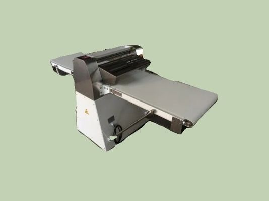 Professionele deegrolplaat voor het bakken van knapperig gebak 2430*880*1230MM Grootte