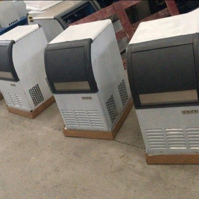 Commerciële 430x520x800 ijskubbenmachine met een grote opslagcapaciteit van 1000 kg