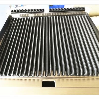 Commerciële gaslavasteengrill met kast en vlambeveiligingsapparaat in Sliver