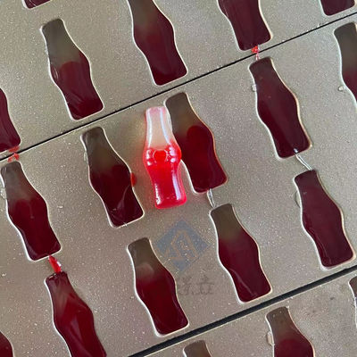 150kg/h Bear Production Candy Lollipop Machine Line met 70KW vermogen en 2500KG gewicht