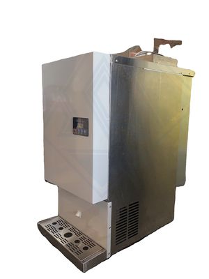 Gemakkelijk te bedienen 220P 100 kg/dag Industrial Ice Cube Making Machine voor commerciële