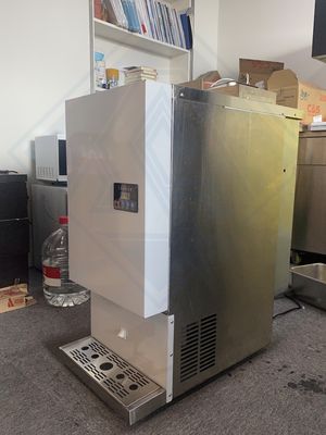 Koelwijze Luchtkoeling Kubus IJskubus Maker Industriële 120kg ijsmachine Automatisch