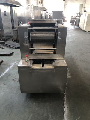 Automatische machine voor het maken van geavanceerde walnootcake-koekjes voor de bakkerijindustrie