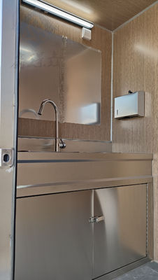 Outdoor aangepaste kleuren draagbare mobiele toilettrailer voor openbaar gemak