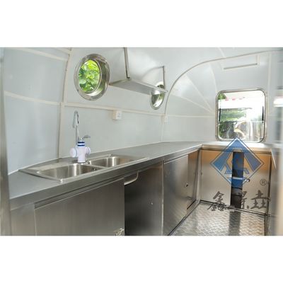 Rijbare foodtruck-trailer met lange levensduur en pizza