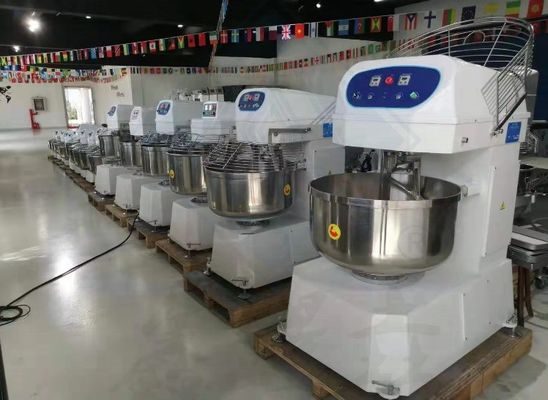 Industriële pizza-deegmengmachine voor het mengen van tarwemeel met een hoge capaciteit